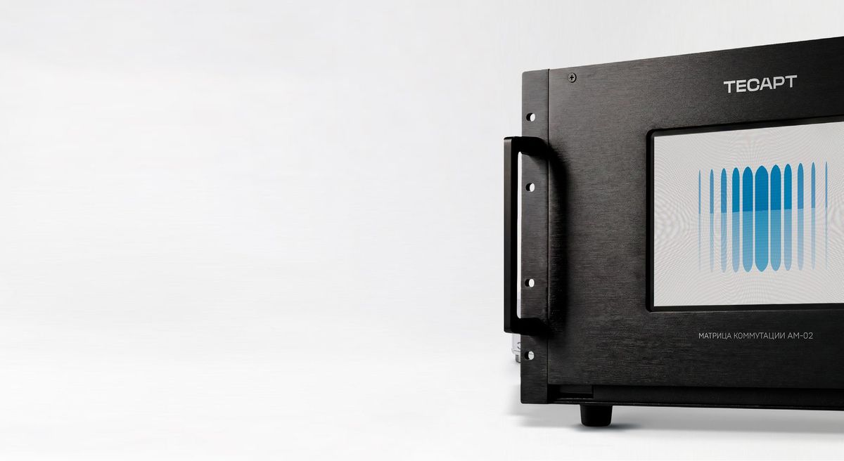 TESART AM-02 L-band switch matrix chassis, front panel with touchscreen